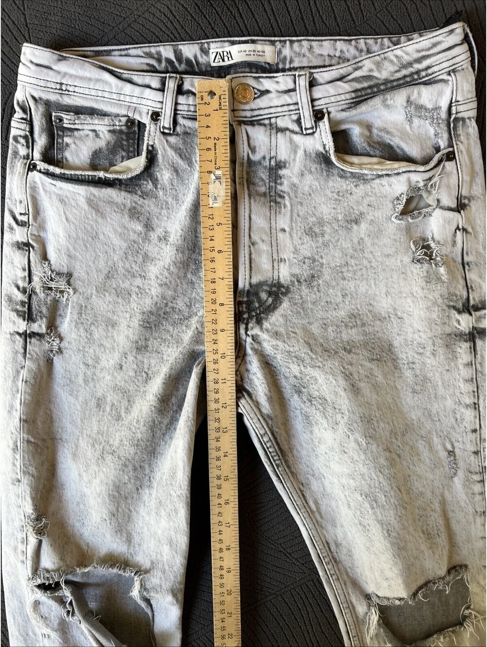 Zara Women’s Jeans Distressed acid Wash  - 1155-2B